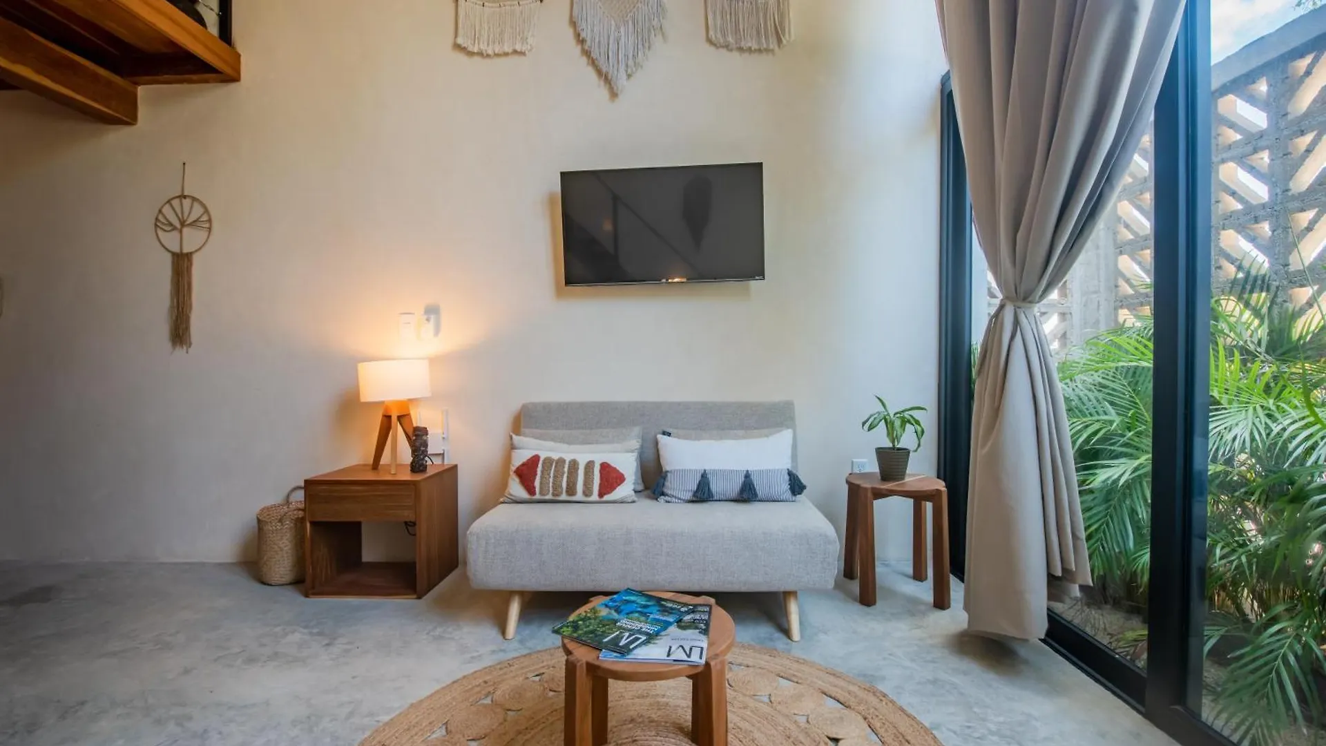 Bright & Centric Apartment With Rooftop Pool In Downtown Tulum