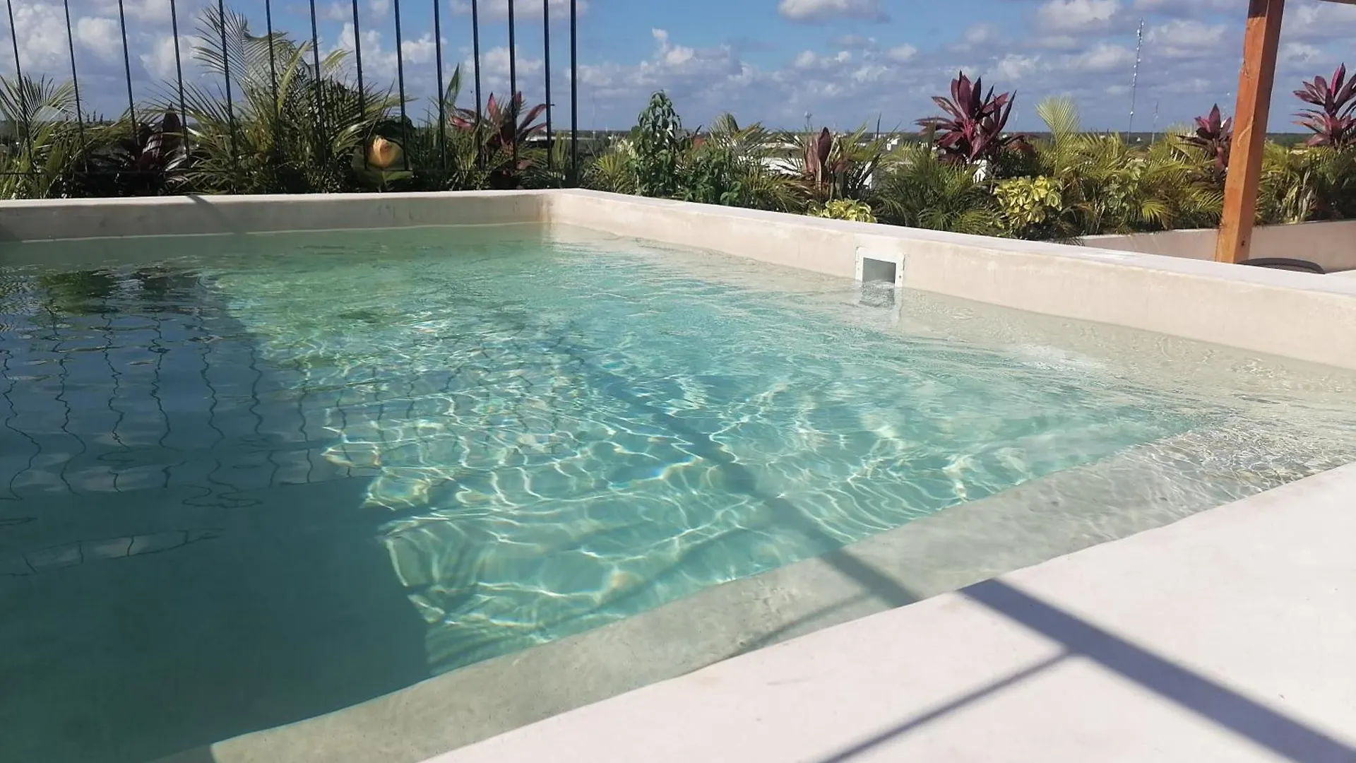 Bright & Centric Apartment With Rooftop Pool In Downtown Tulum Mexico